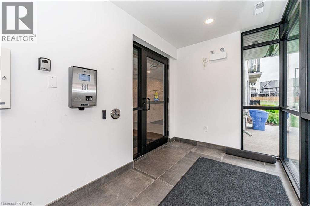 99B Farley Road Unit# 203, Fergus, ON - Indoor Photo Showing Other Room