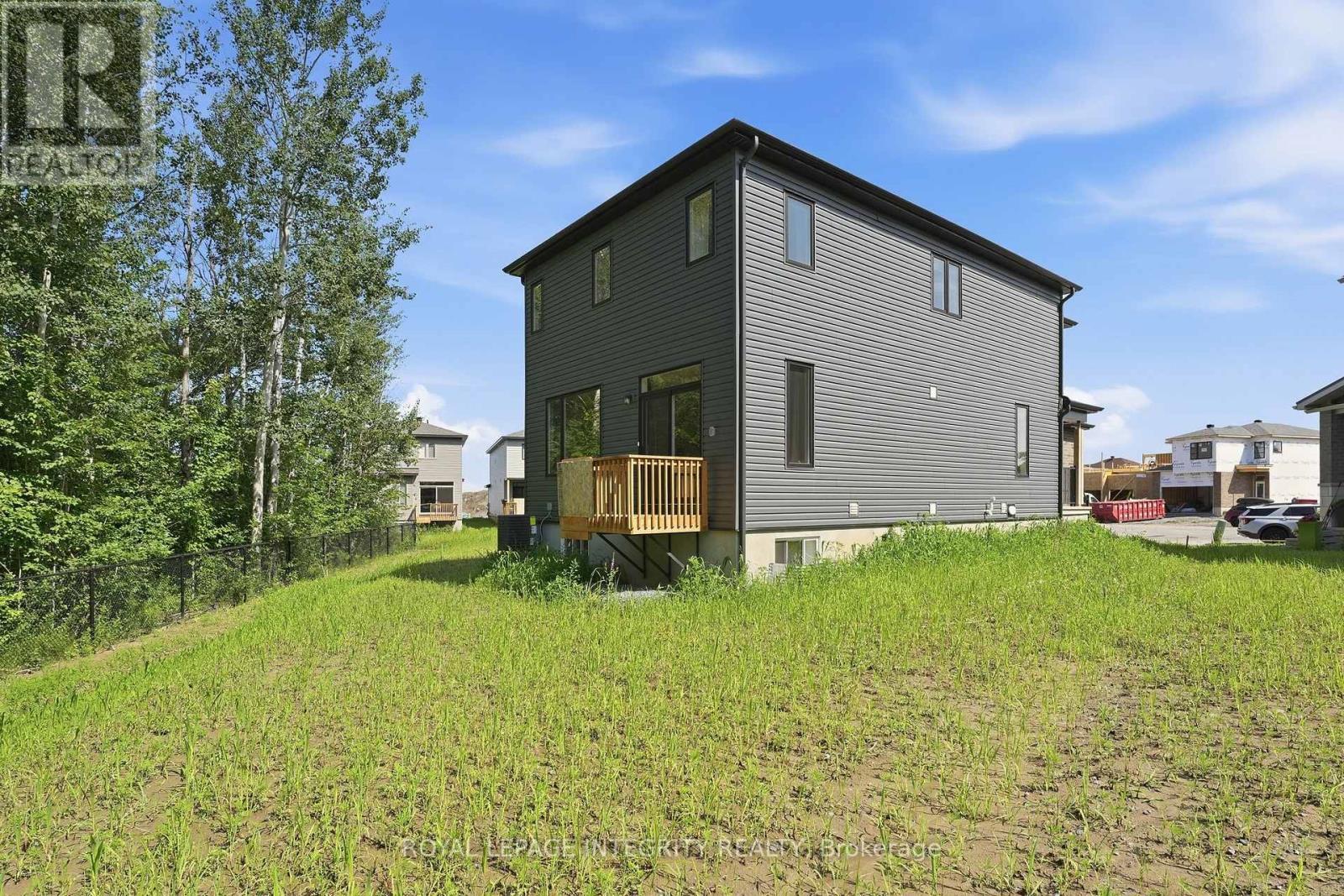 14 Academie Street, Russell, ON - Outdoor With Exterior