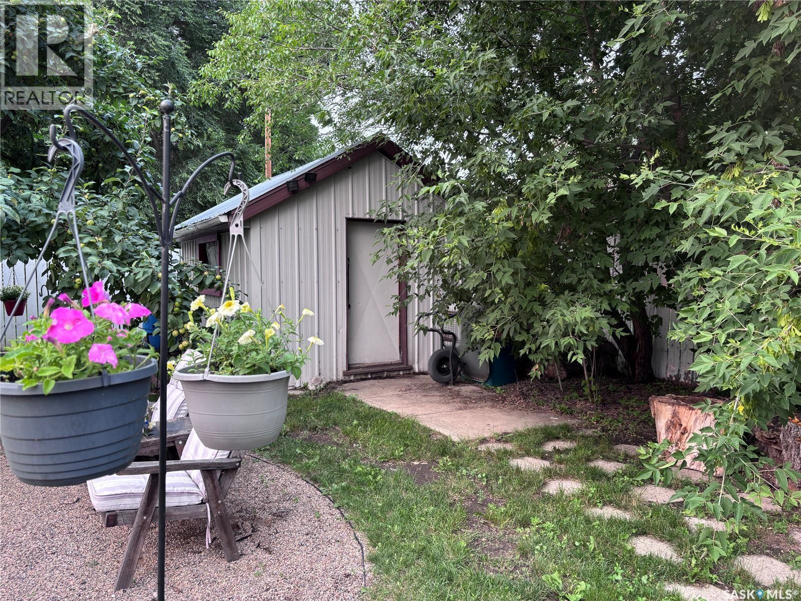 220 4Th Street, Dalmeny, SK - Outdoor