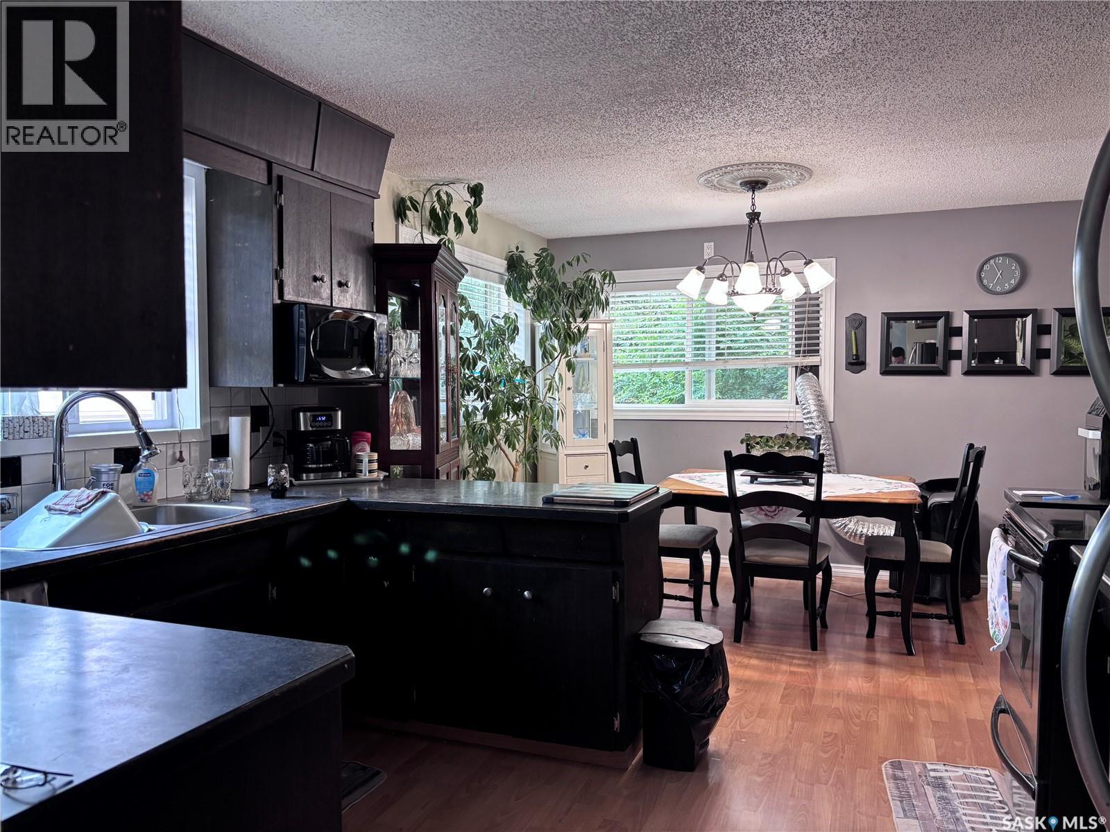 220 4Th Street, Dalmeny, SK - Indoor