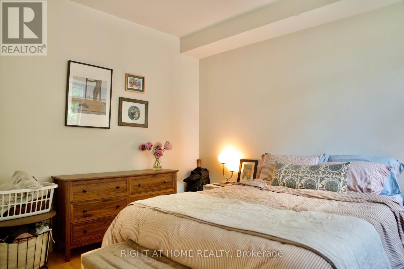 109 - 400 Mcleod Street, Ottawa, ON - Indoor Photo Showing Bedroom