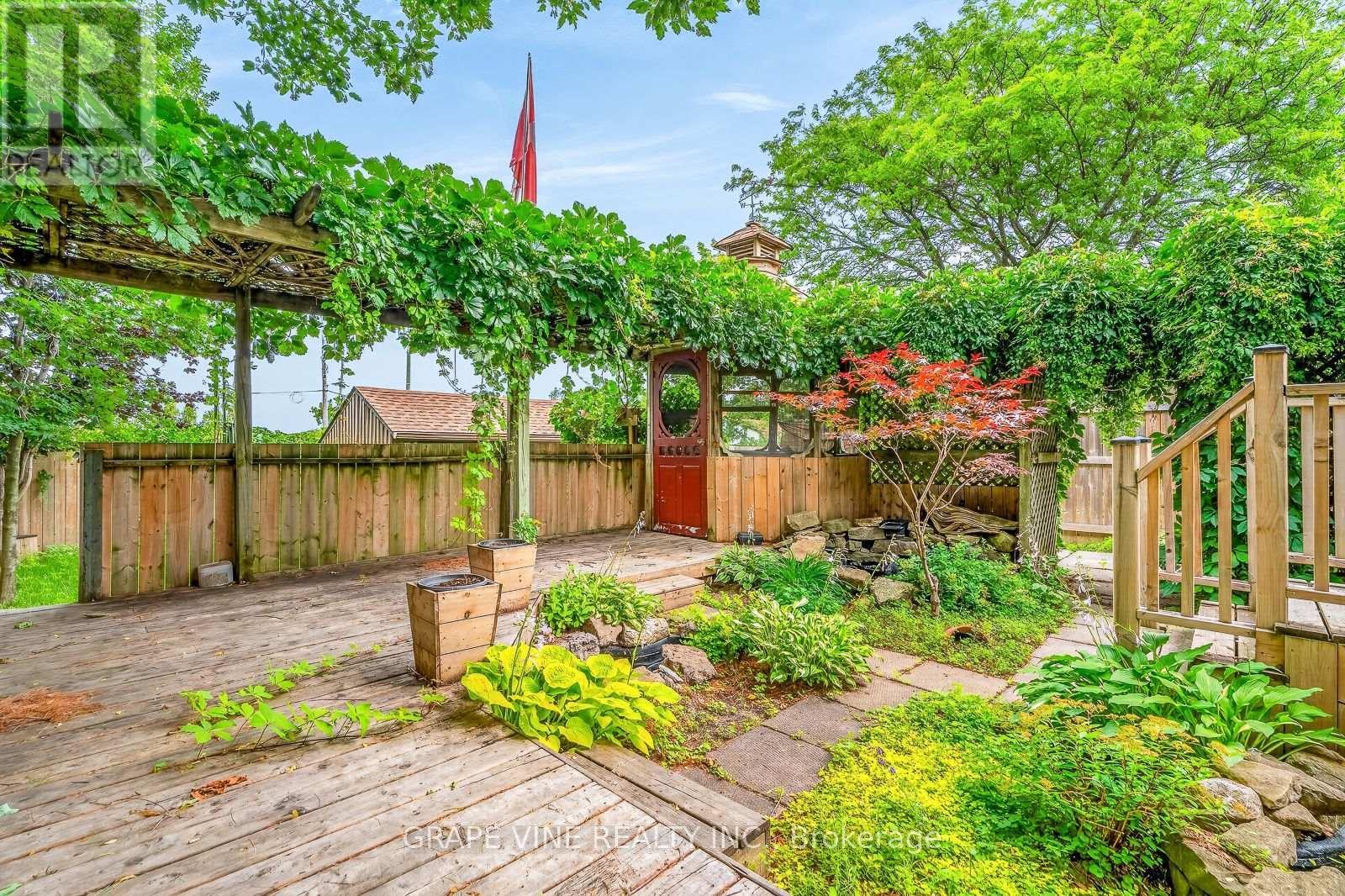 108 Fieldgate Drive, Ottawa, ON - Outdoor With Deck Patio Veranda