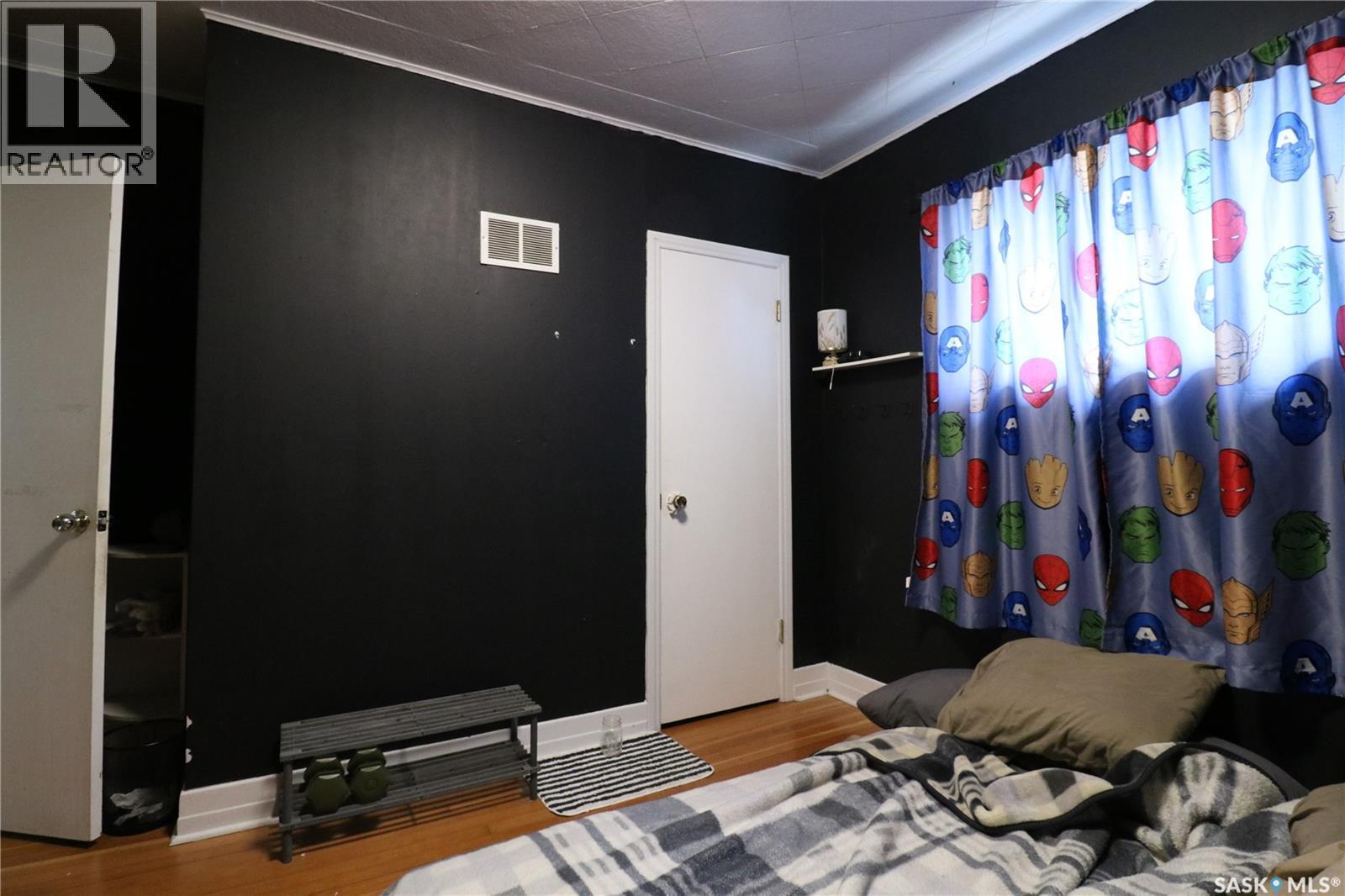 111 Henderson Street, Grayson, SK - Indoor
