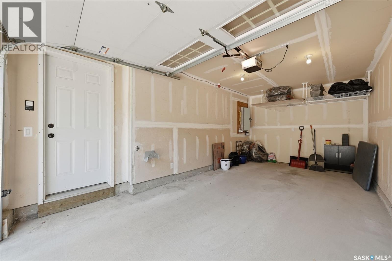 507 150 Langlois Way, Saskatoon, SK - Indoor Photo Showing Garage