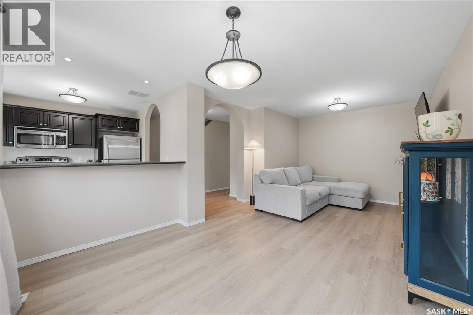 507 150 Langlois Way, Saskatoon, SK - Indoor Photo Showing Kitchen