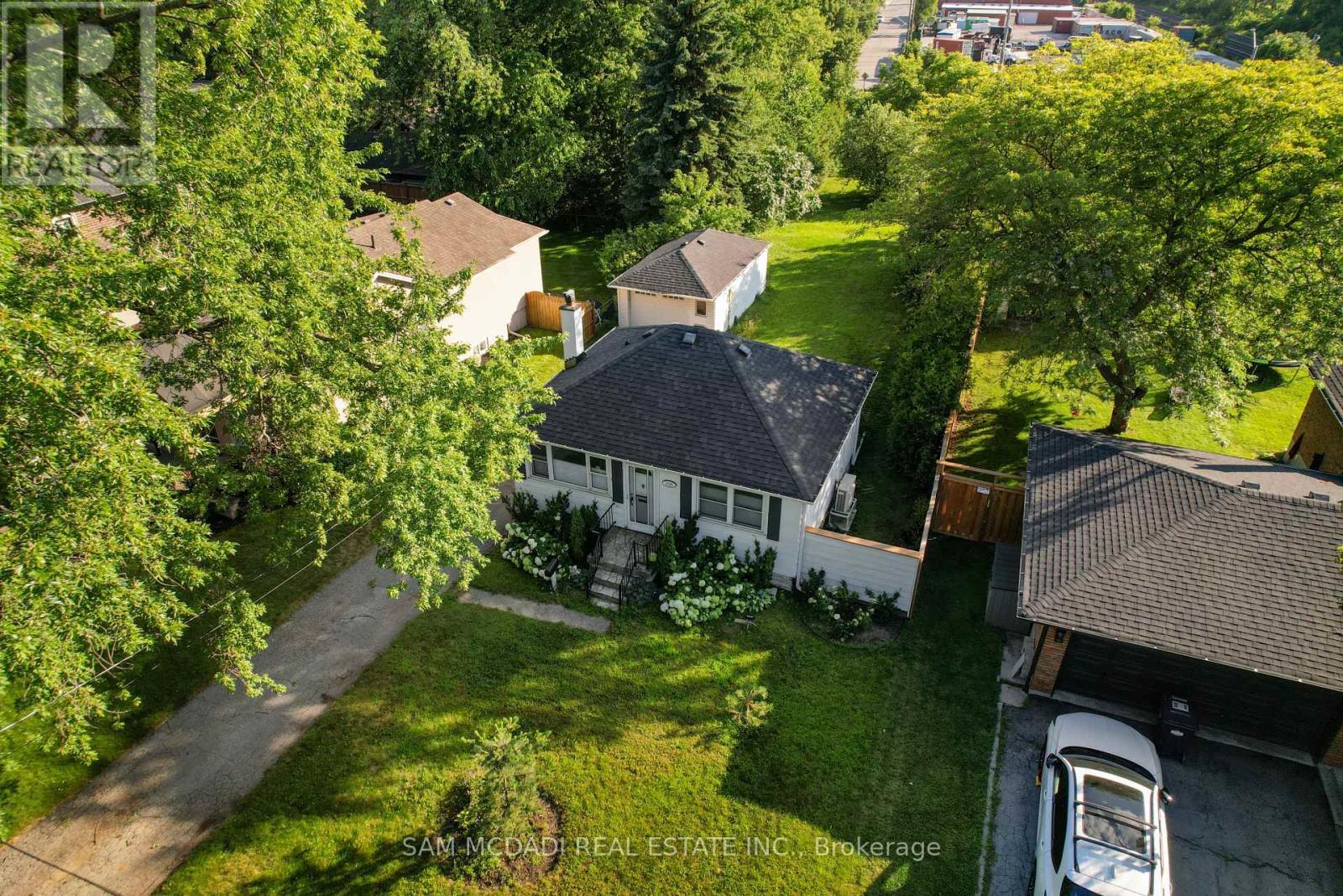 1088 Cherriebell Road, Mississauga, ON - Outdoor