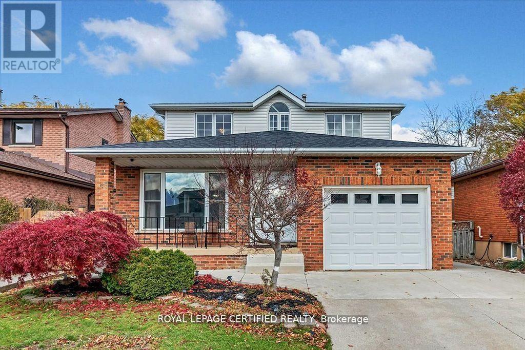 35 Trenholme Crescent, Hamilton, ON