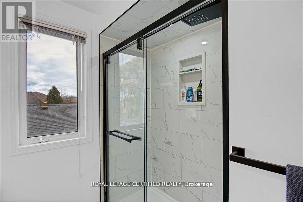 35 Trenholme Crescent, Hamilton, ON - Photo Showing Other Room
