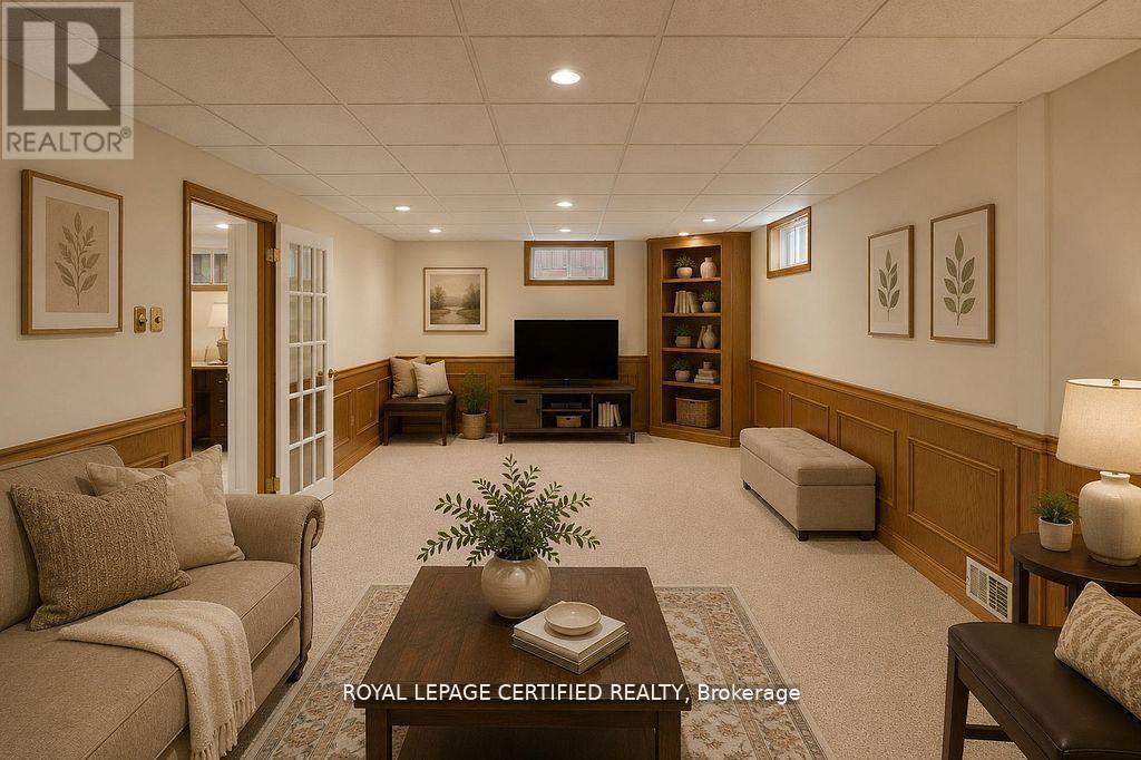 35 Trenholme Crescent, Hamilton, ON - Indoor Photo Showing Other Room
