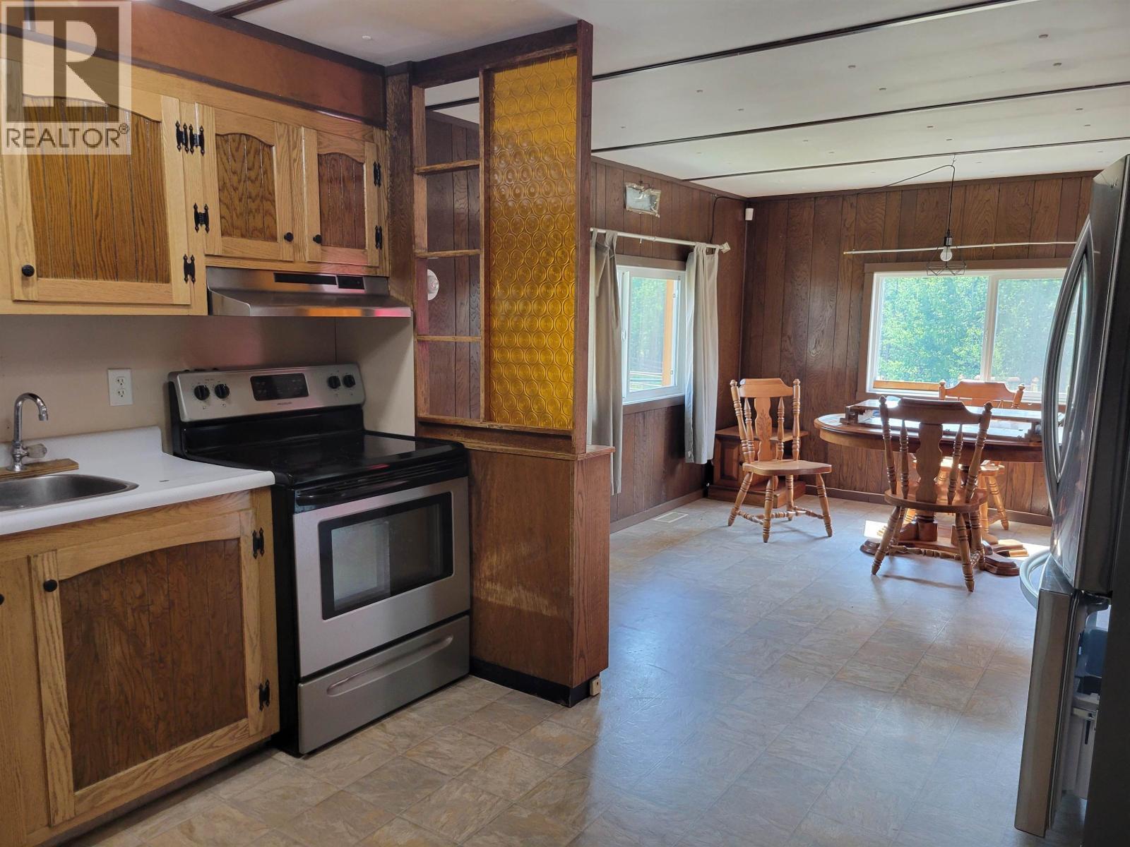 658 Mcdonald Road, Vanderhoof, BC - Indoor Photo Showing Kitchen