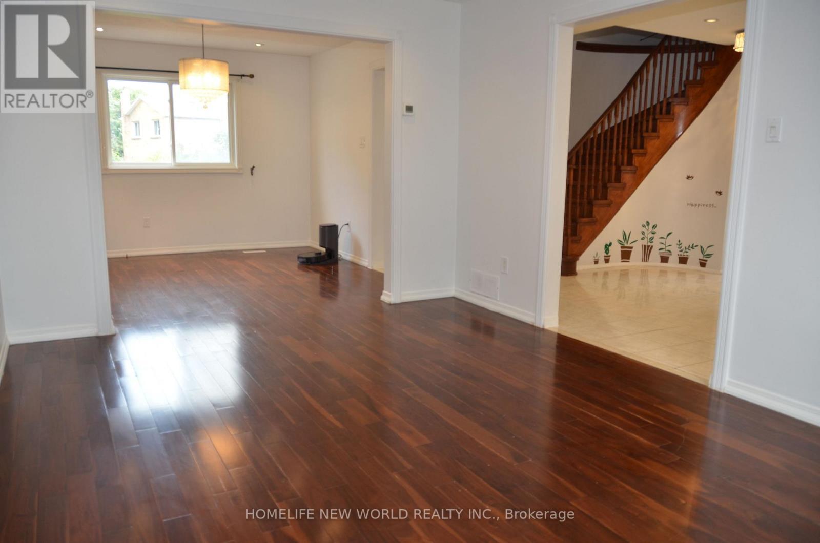 50 Adrian Crescent, Markham, ON - Indoor Photo Showing Other Room