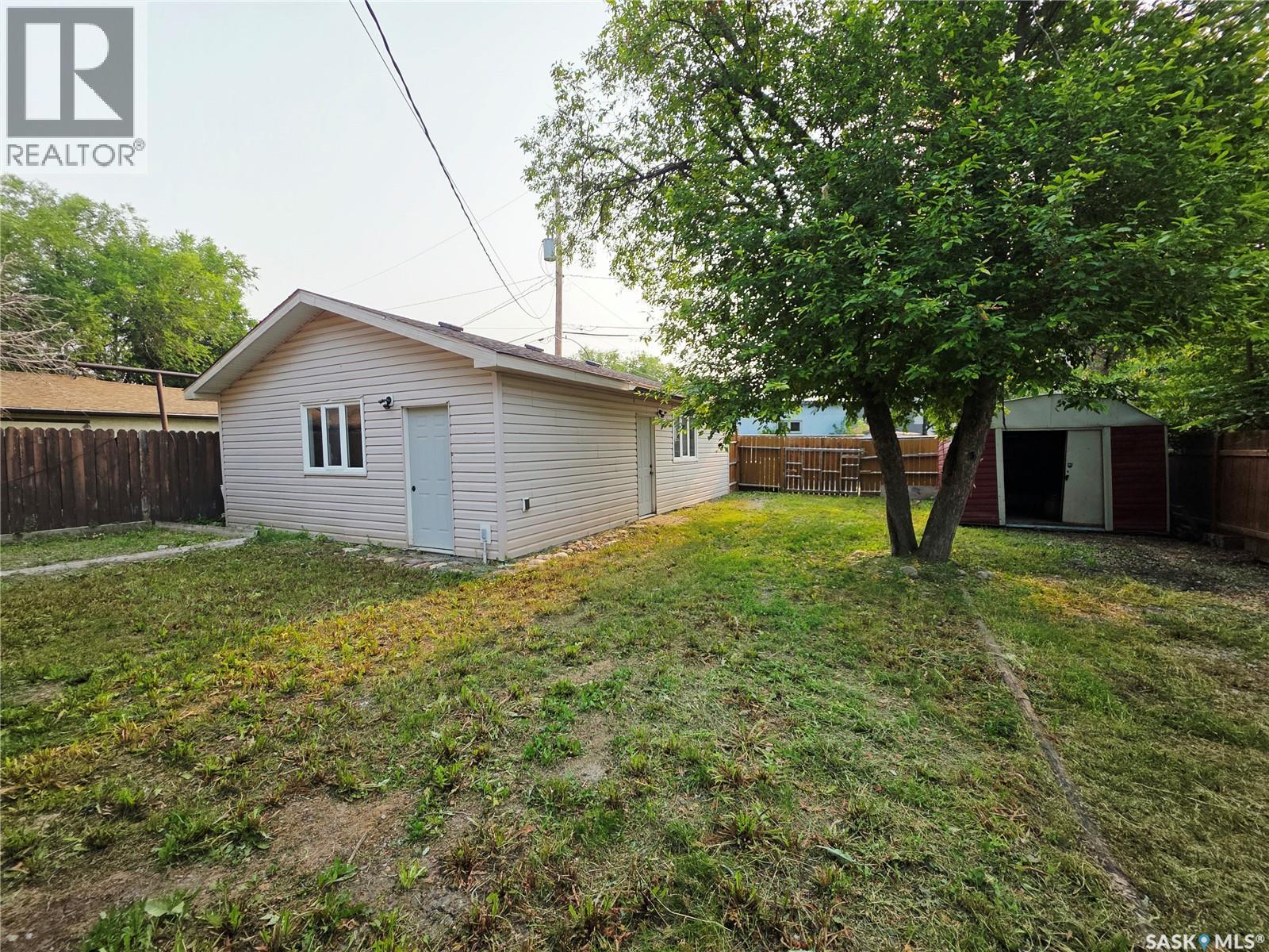 333 Elphinstone Street, Regina, SK - Outdoor