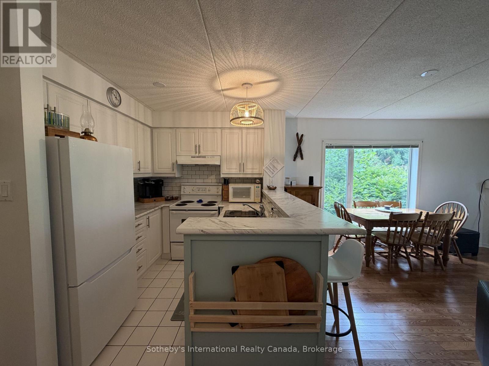 329 Mariners Way, Collingwood, ON - Indoor Photo Showing Other Room