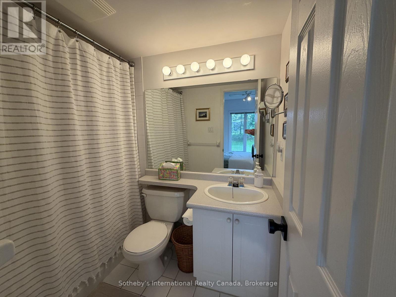 329 Mariners Way, Collingwood, ON - Indoor Photo Showing Bathroom