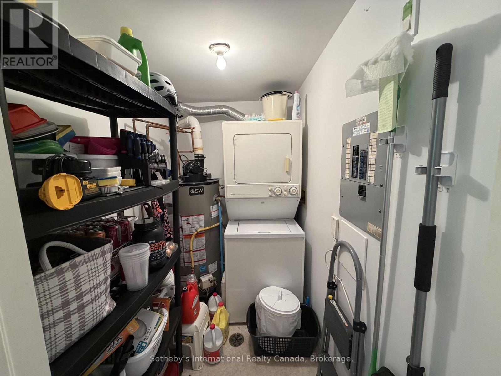 329 Mariners Way, Collingwood, ON - Indoor Photo Showing Laundry Room
