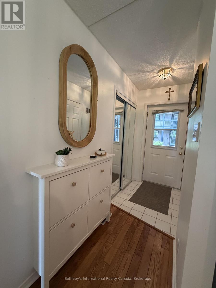 329 Mariners Way, Collingwood, ON - Indoor Photo Showing Other Room