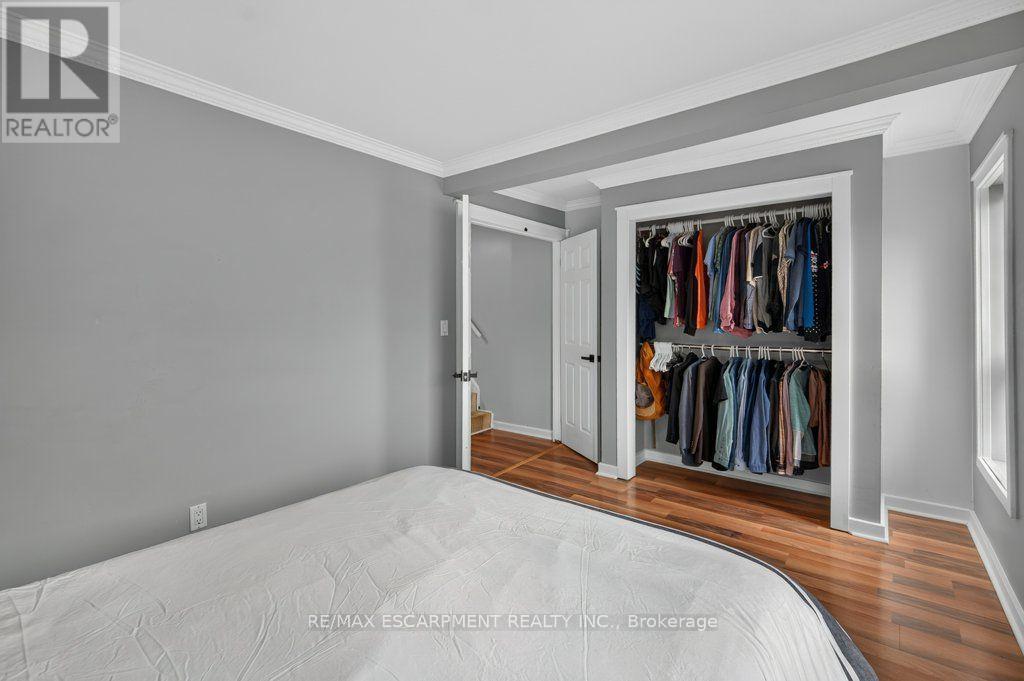 21 East Bend Avenue N, Hamilton, ON - Indoor Photo Showing Bedroom