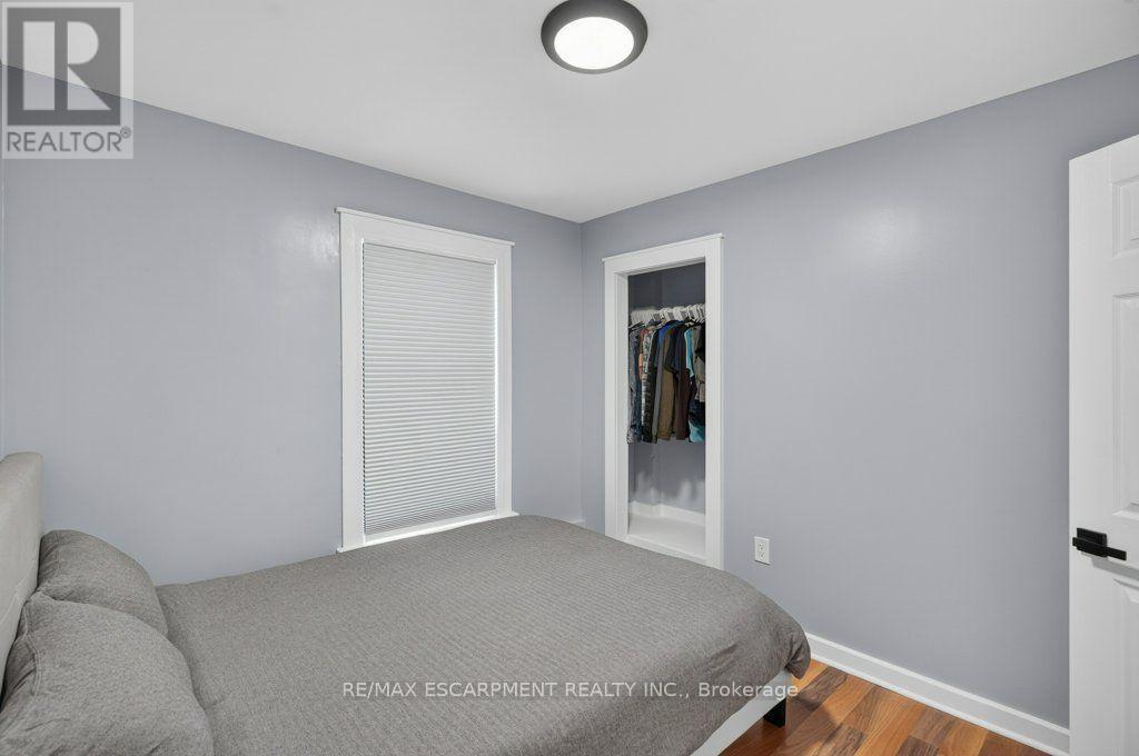 21 East Bend Avenue N, Hamilton, ON - Indoor Photo Showing Bedroom