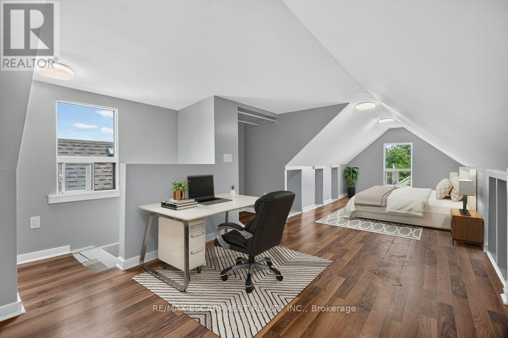 21 East Bend Avenue N, Hamilton, ON - Indoor Photo Showing Office