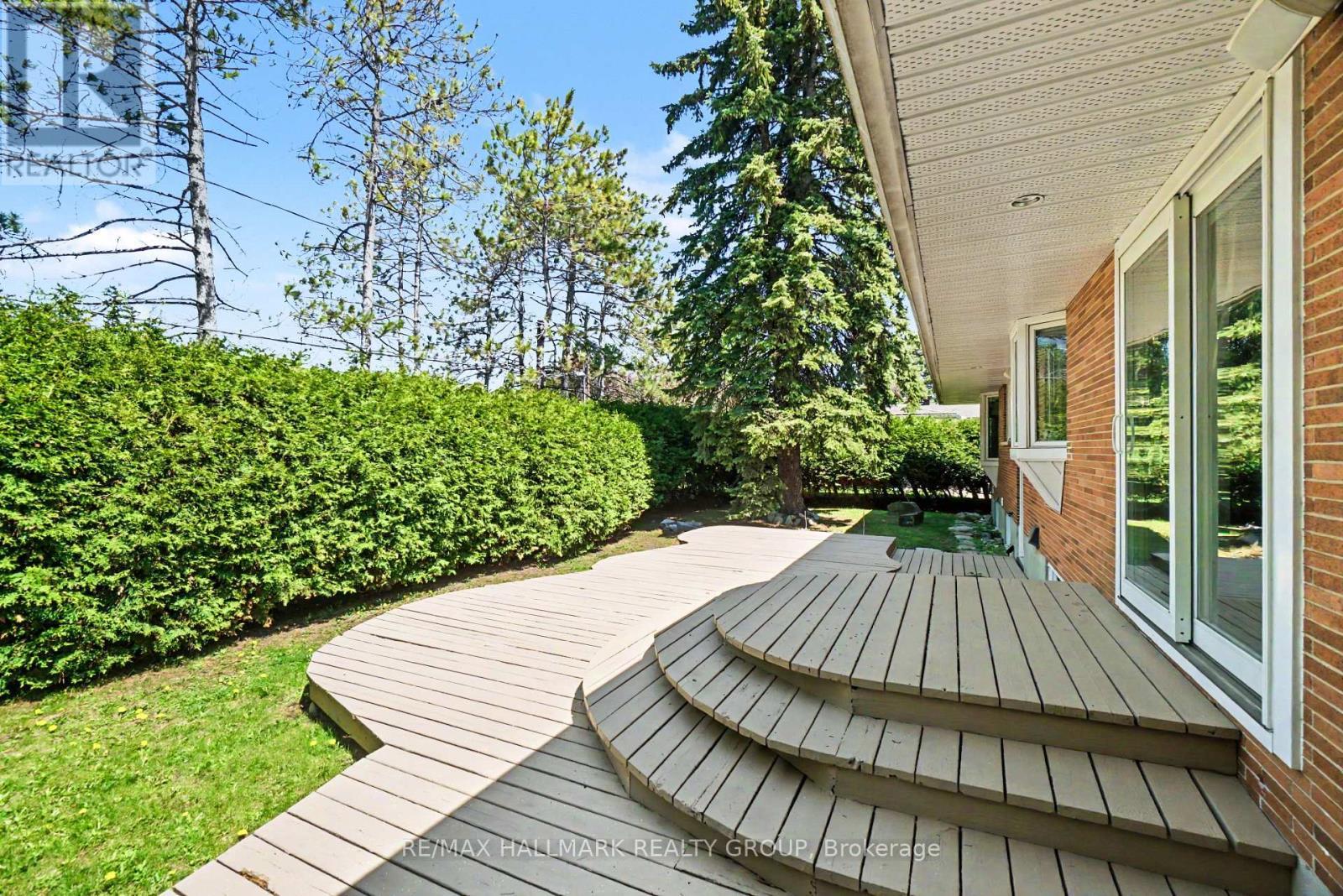 Private backyard - 2009 Killarney Drive, Ottawa, ON - Outdoor With Deck Patio Veranda