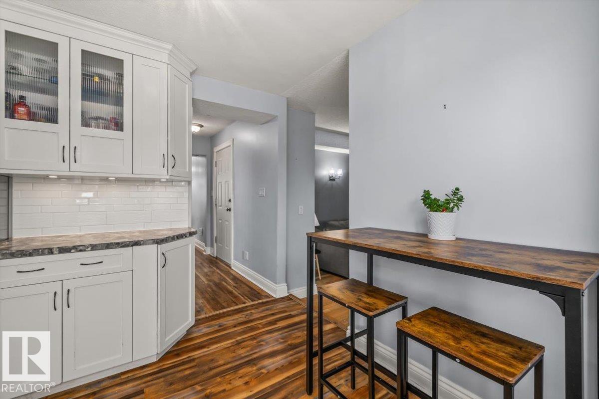 16551 116 St Nw, Edmonton, AB - Indoor