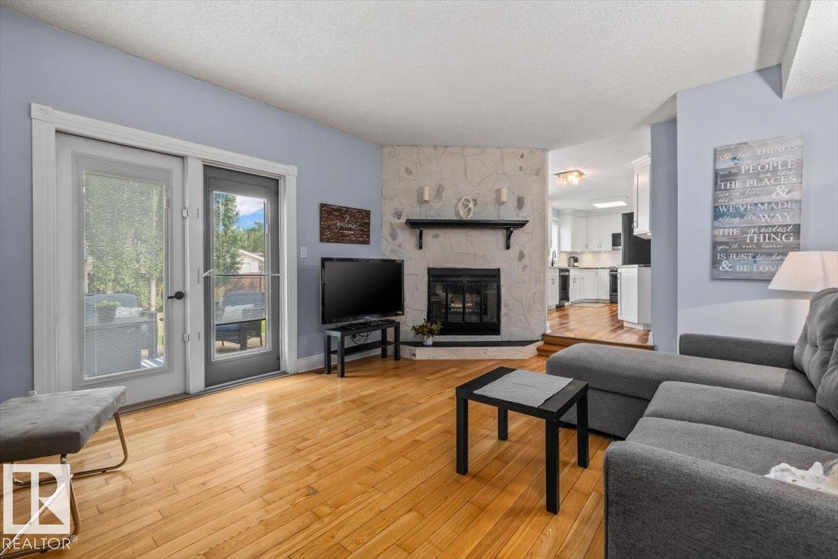 16551 116 St Nw, Edmonton, AB - Indoor Photo Showing Living Room With Fireplace
