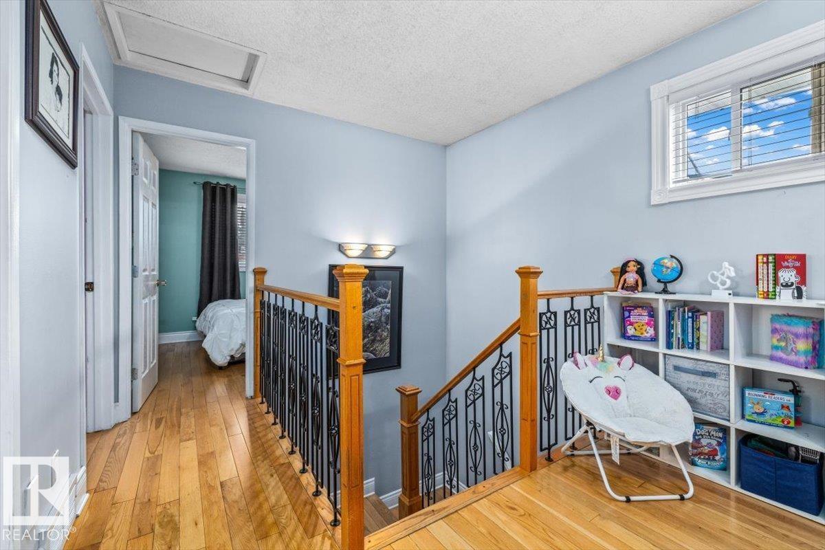 16551 116 St Nw, Edmonton, AB - Indoor Photo Showing Other Room