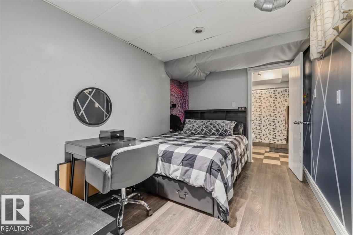 16551 116 St Nw, Edmonton, AB - Indoor Photo Showing Bedroom