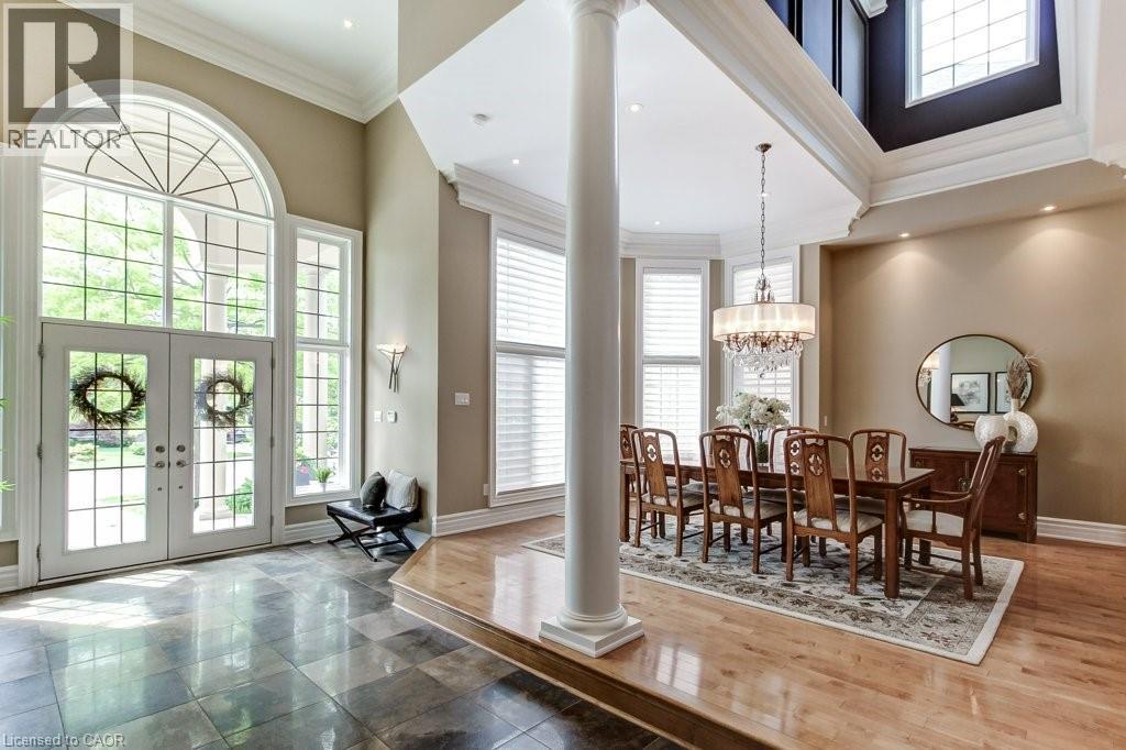 172 Diiorio Circle, Ancaster, ON - Indoor Photo Showing Dining Room