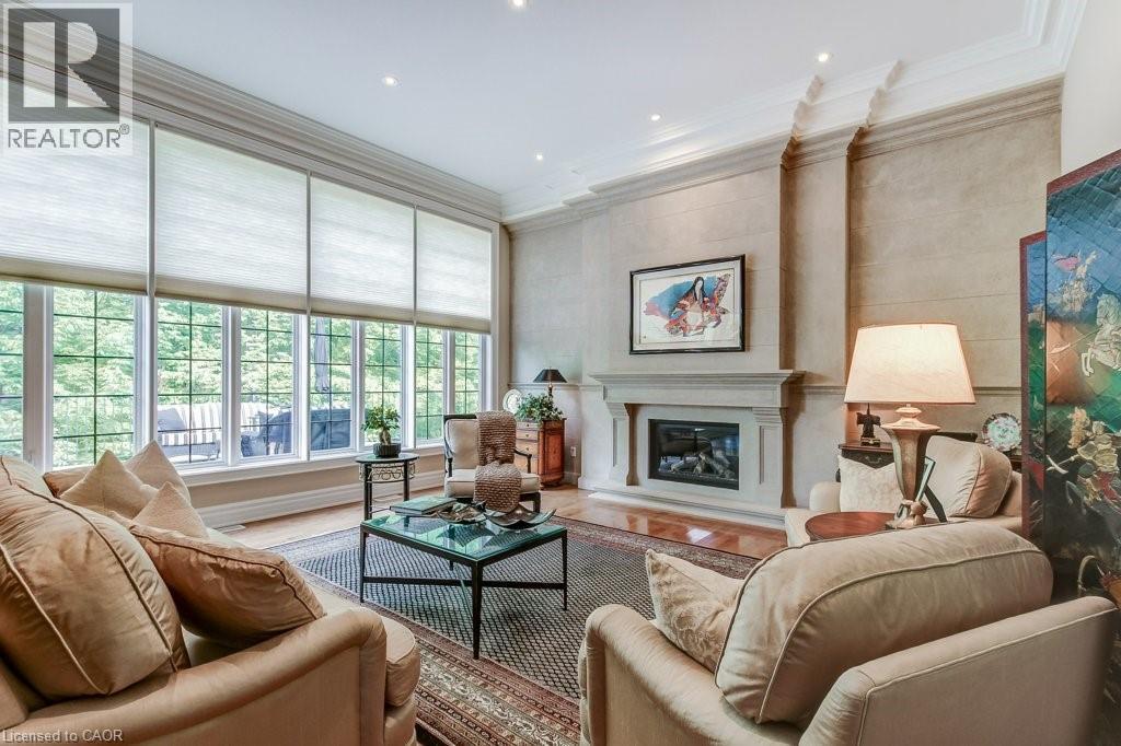 172 Diiorio Circle, Ancaster, ON - Indoor Photo Showing Living Room With Fireplace