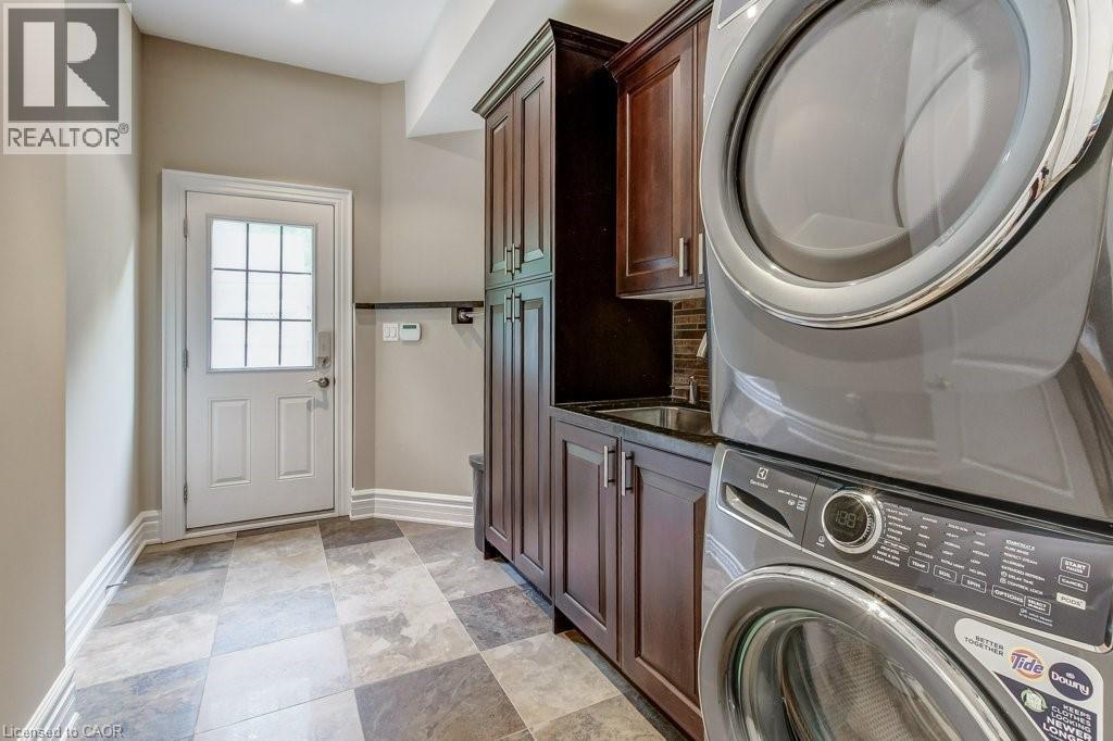 LL 2nd Laundry - 172 Diiorio Circle, Ancaster, ON - Indoor Photo Showing Laundry Room
