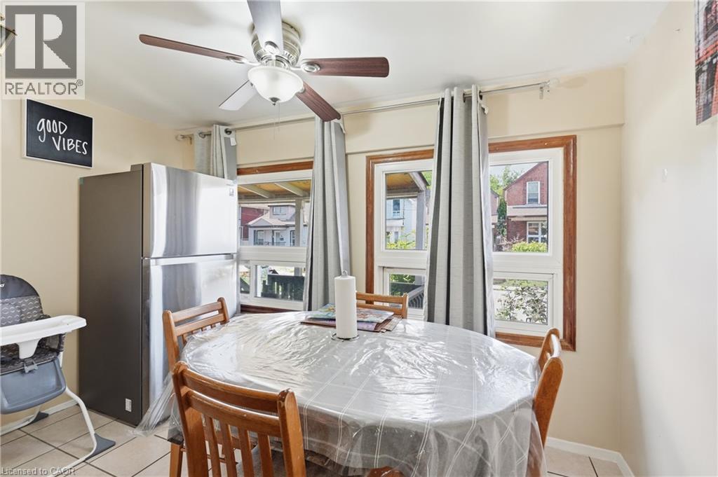 100 Chestnut Avenue, Hamilton, ON - Indoor Photo Showing Dining Room