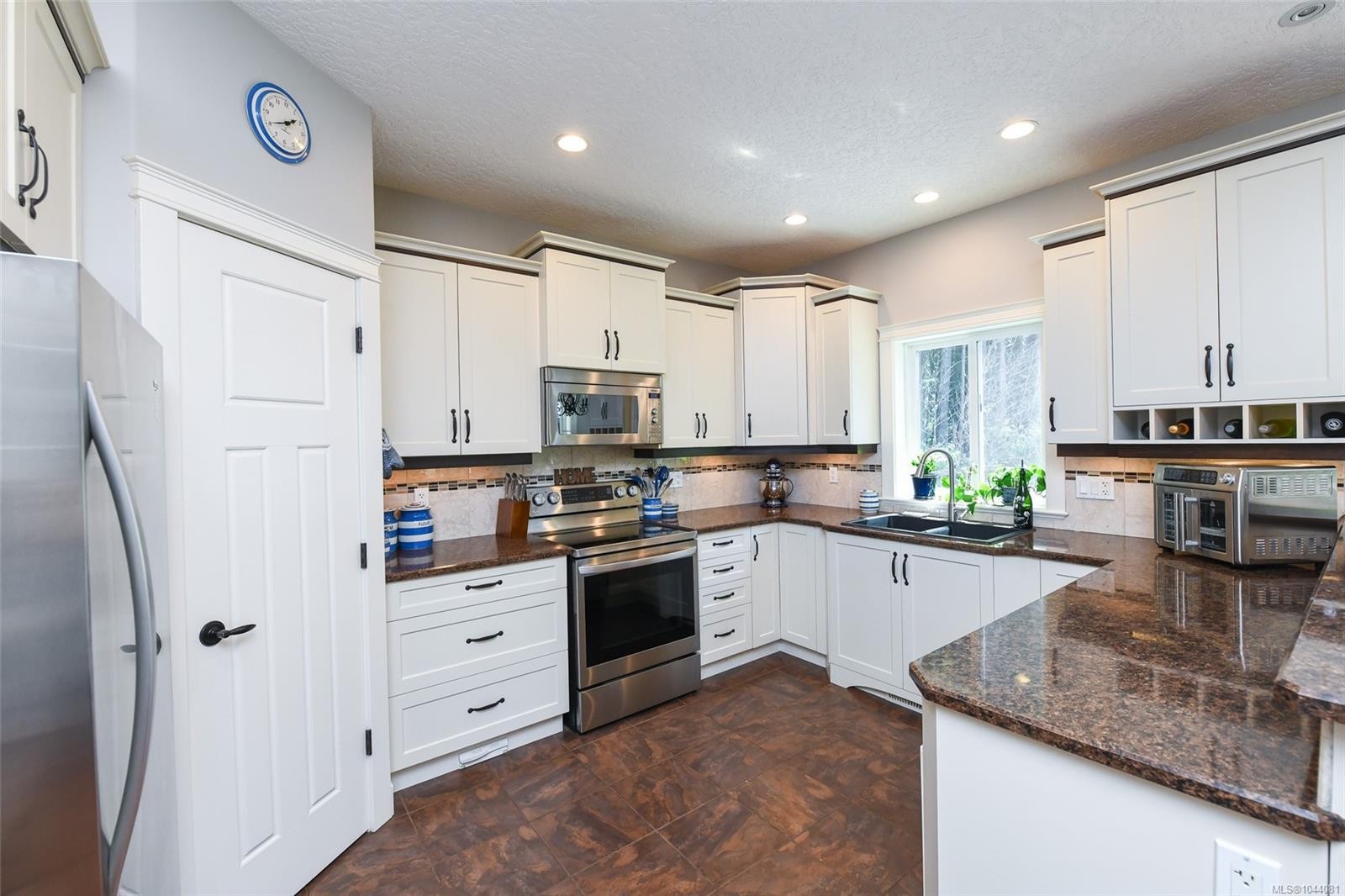 2343 Tutor Dr, Comox, BC