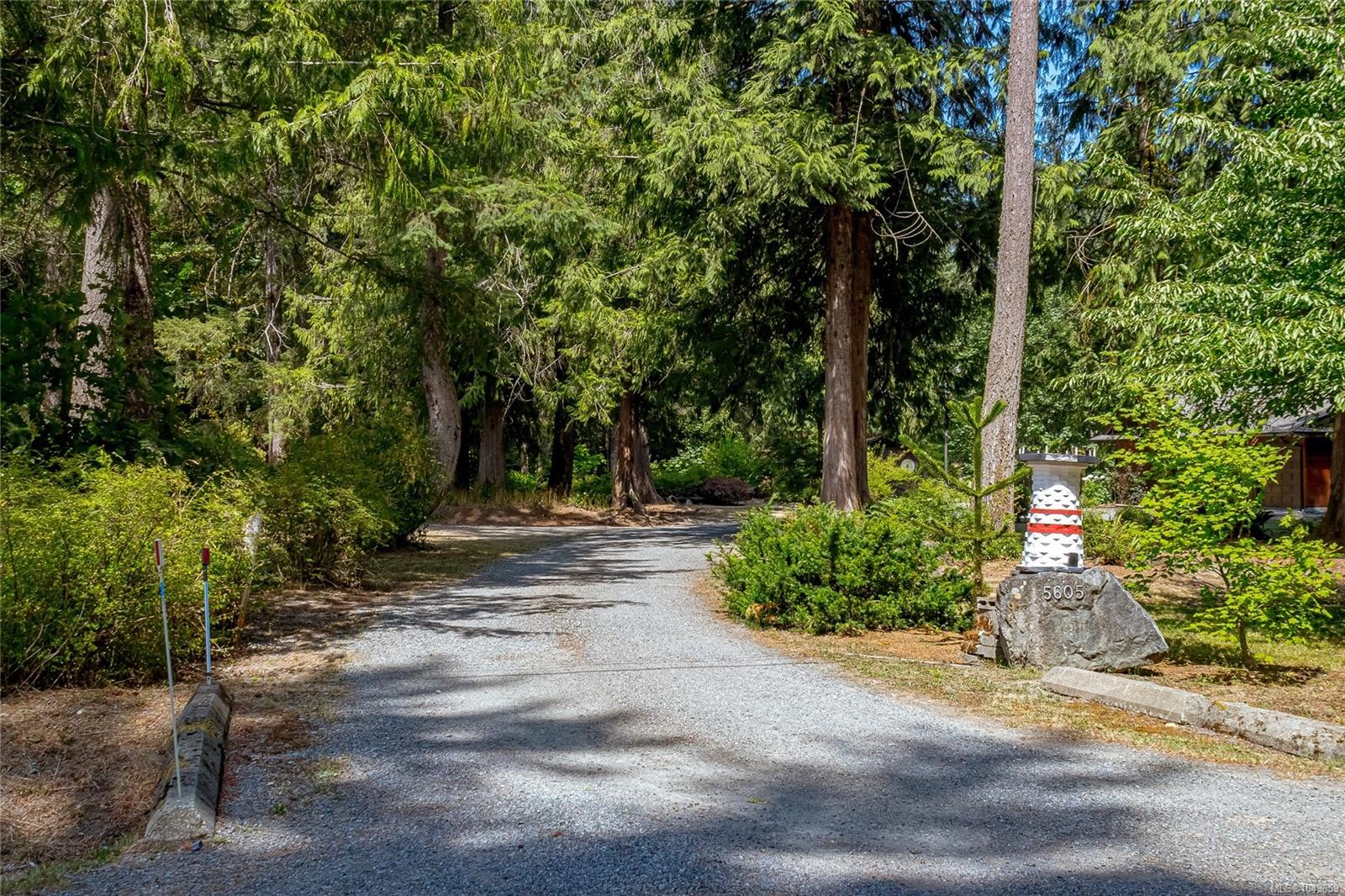 5605 River Valley Rd, Duncan, BC