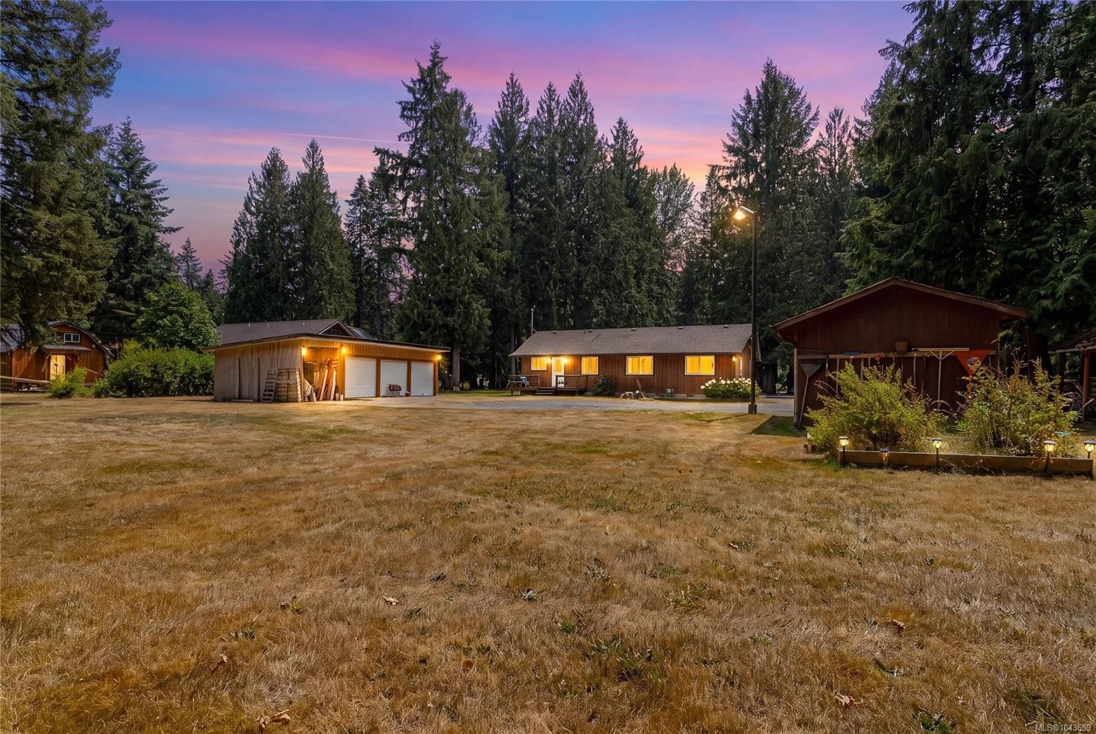 5605 River Valley Rd, Duncan, BC