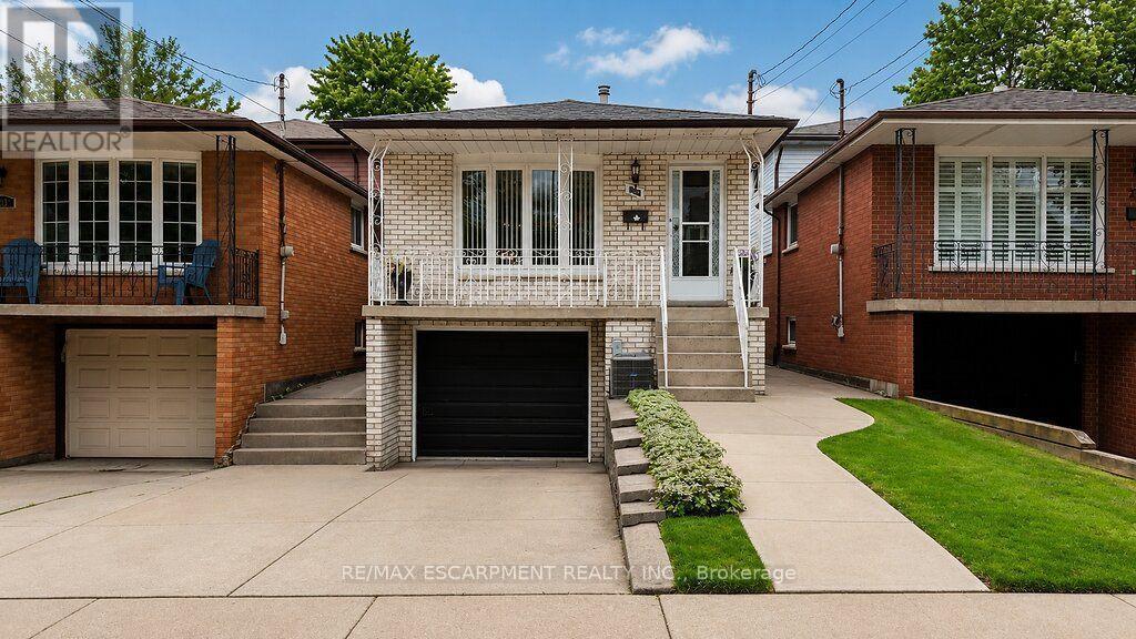 229 East 8Th Street, Hamilton, ON - Outdoor