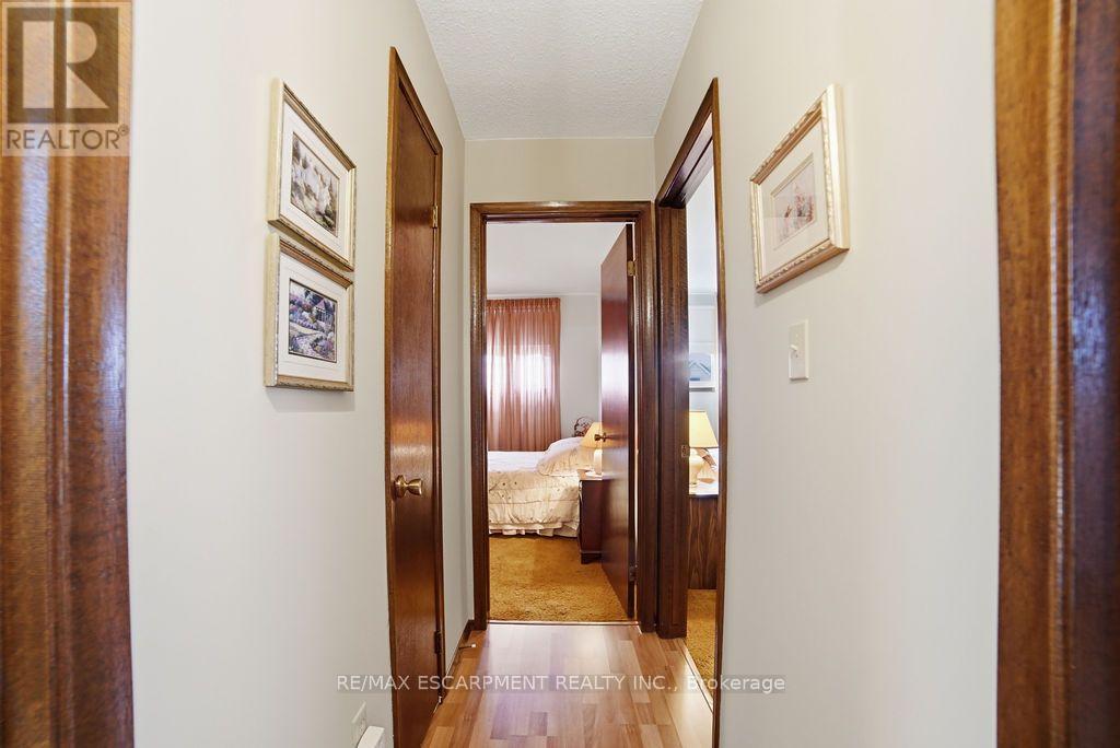 229 East 8Th Street, Hamilton, ON - Indoor Photo Showing Other Room