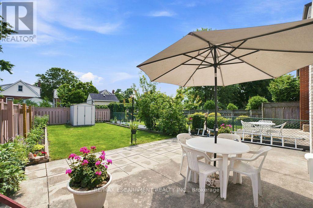 229 East 8Th Street, Hamilton, ON - Outdoor