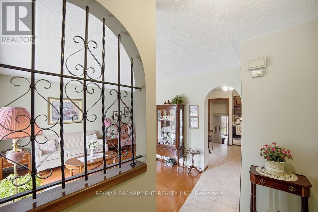 229 East 8Th Street, Hamilton, ON - Indoor Photo Showing Other Room