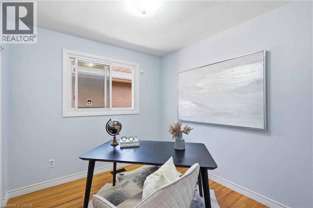 104 Nash Road S, Hamilton, ON - Indoor Photo Showing Office
