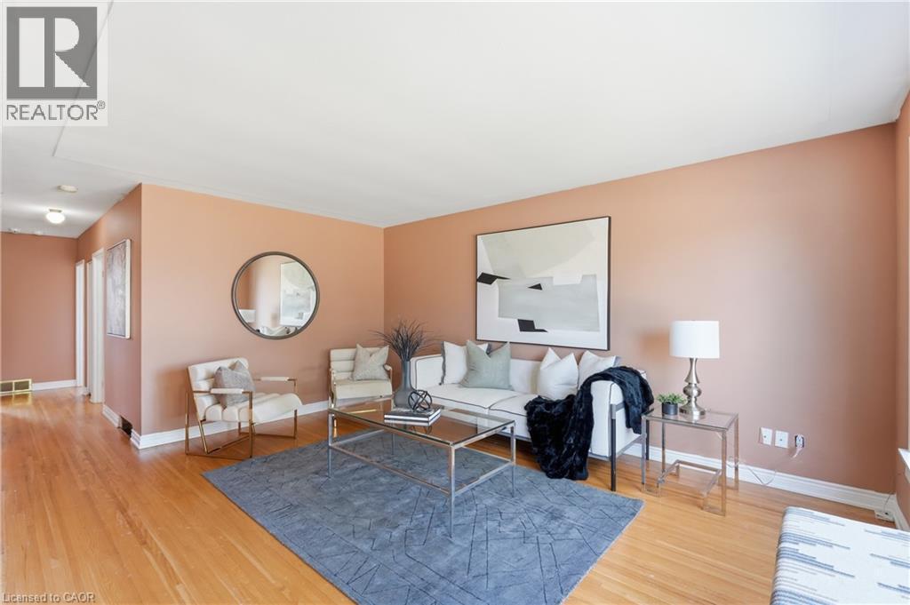 104 Nash Road S, Hamilton, ON - Indoor