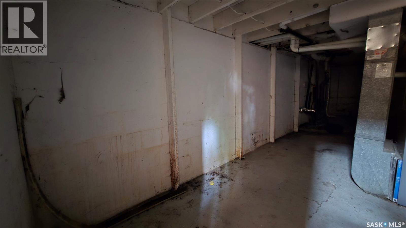 728 Argyle Street, Regina, SK - Indoor Photo Showing Basement