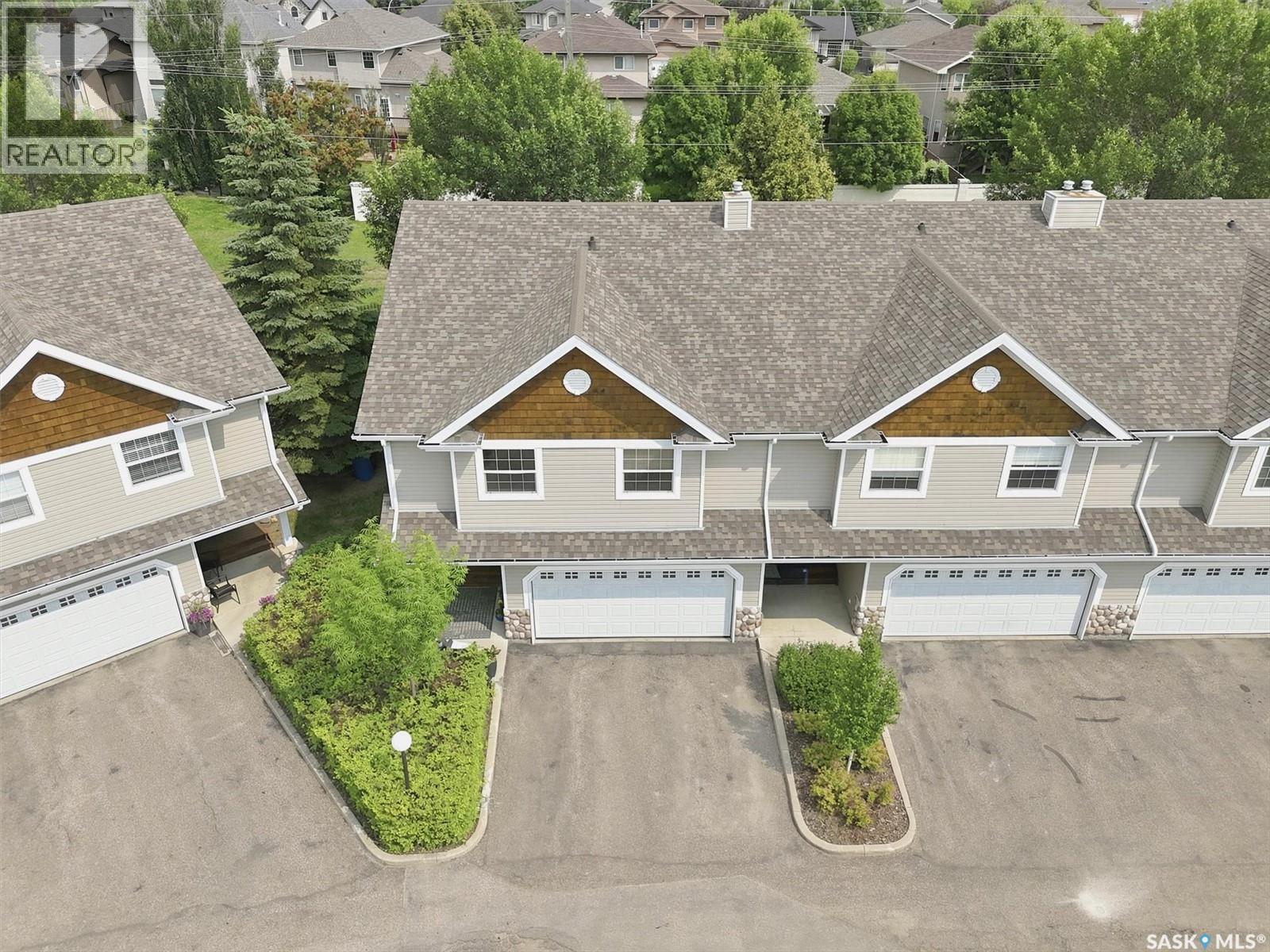111 655 Kenderdine Road, Saskatoon, SK - With Facade
