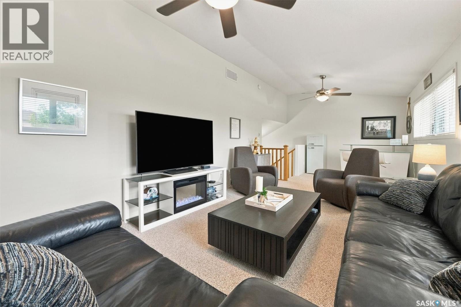 111 655 Kenderdine Road, Saskatoon, SK - Indoor Photo Showing Living Room