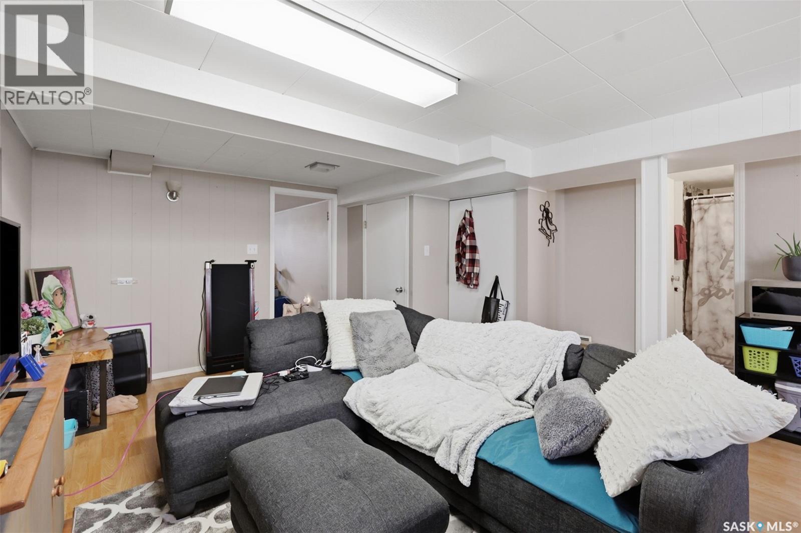 2321 Mckinnon Avenue S, Saskatoon, SK - Indoor