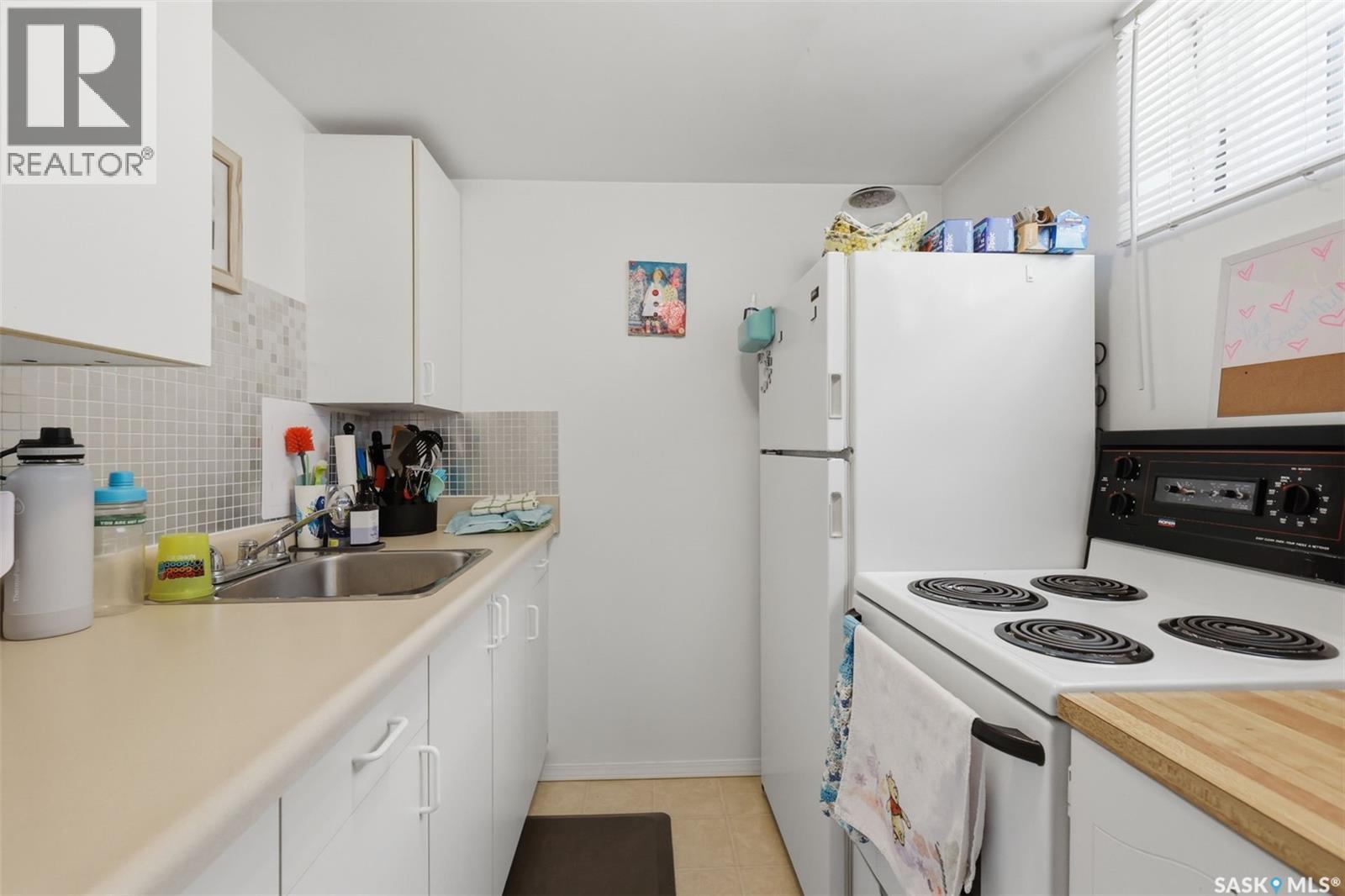 2321 Mckinnon Avenue S, Saskatoon, SK - Indoor Photo Showing Kitchen