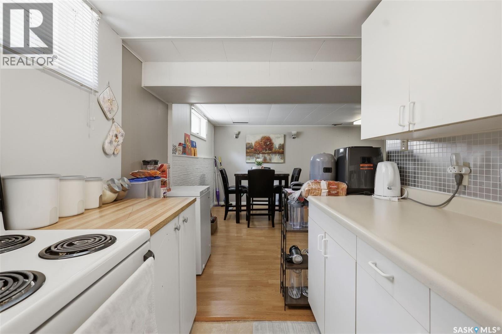 2321 Mckinnon Avenue S, Saskatoon, SK - Indoor Photo Showing Kitchen