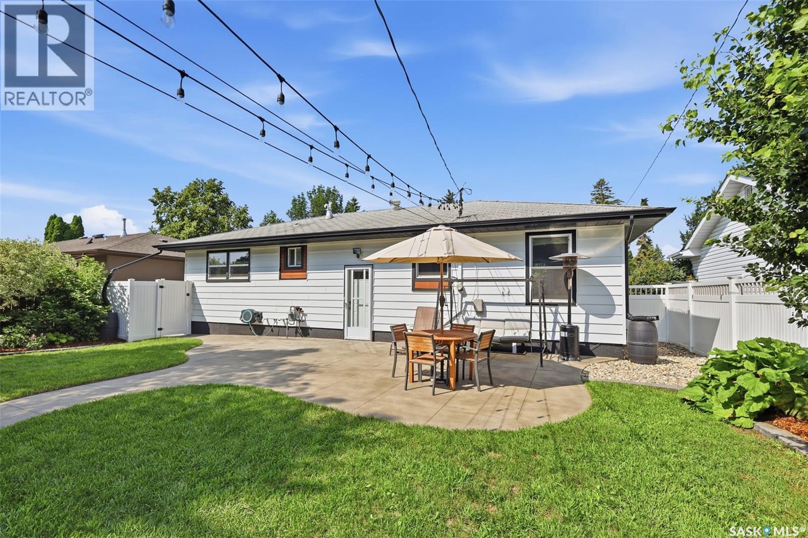 2321 Mckinnon Avenue S, Saskatoon, SK - Outdoor With Deck Patio Veranda