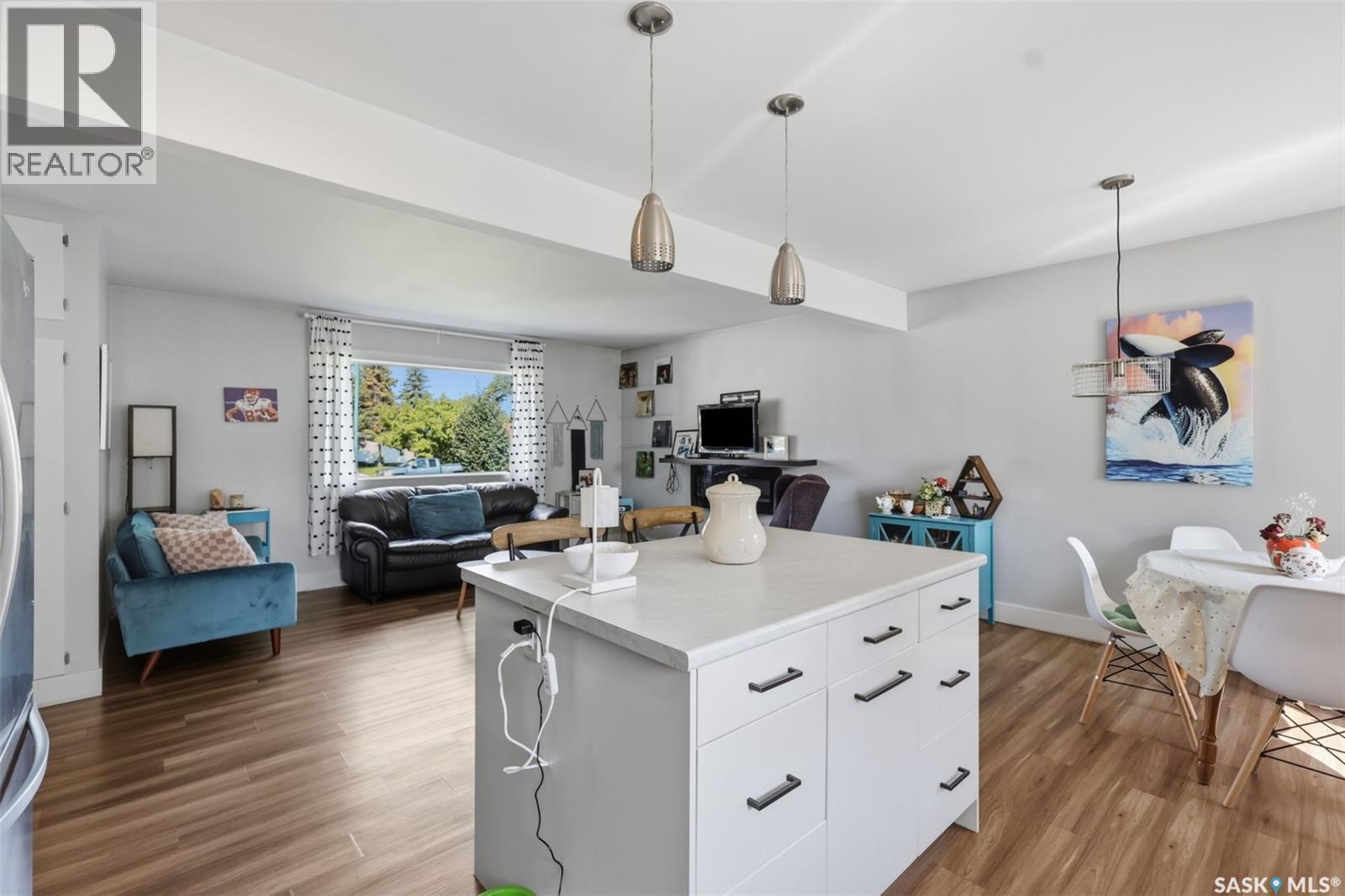 2321 Mckinnon Avenue S, Saskatoon, SK - Indoor