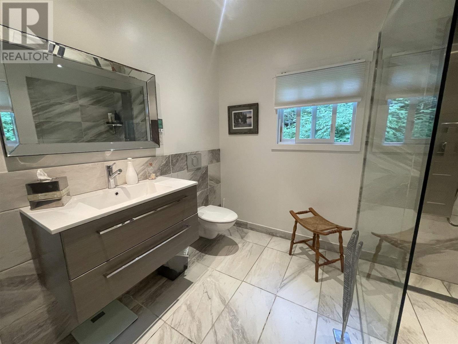 3173 Haight Rd, Hilton Beach, ON - Indoor Photo Showing Bathroom